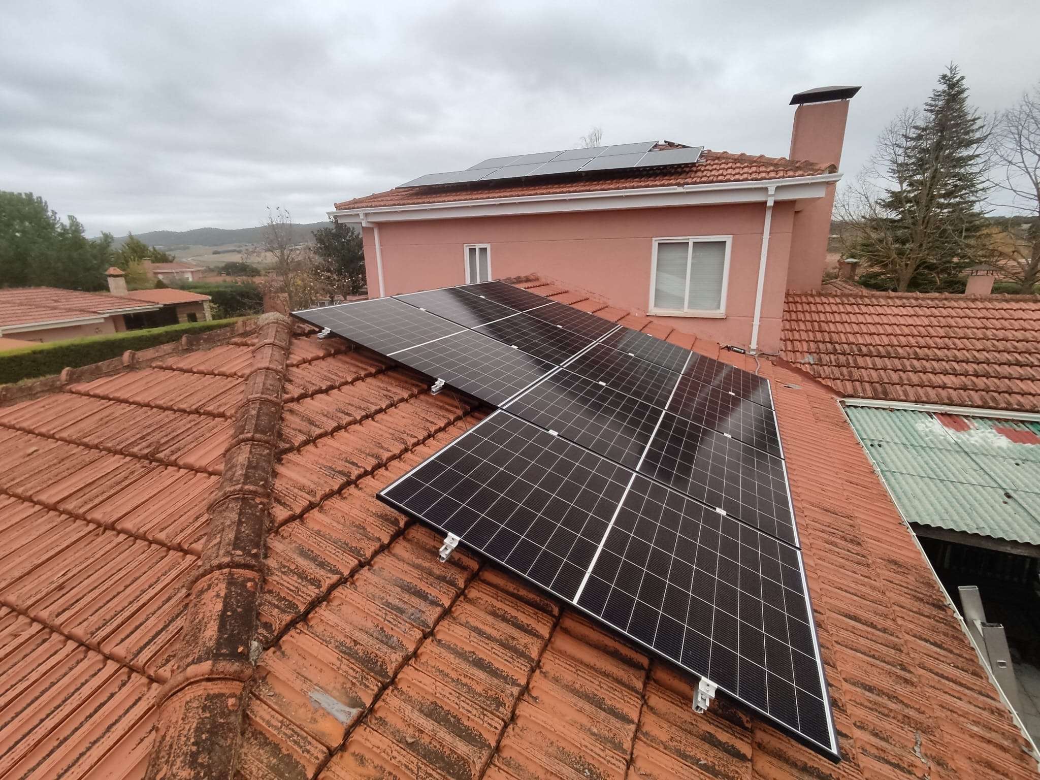 Ejemplo de uso del Panel Solar RISEN BLACK 450WP 108 CELULAS N-TYPE TOPCon