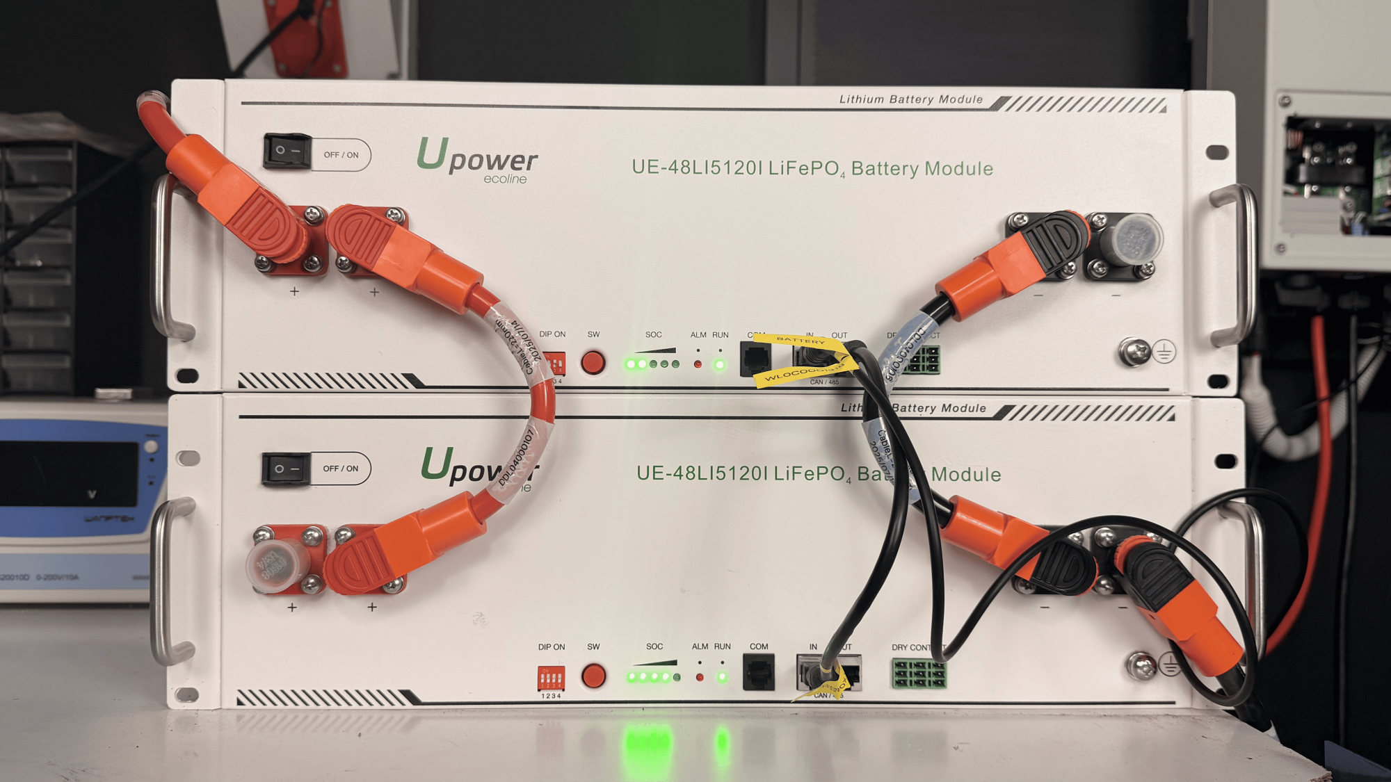 Baterías UPower conectadas con inversor Deye
