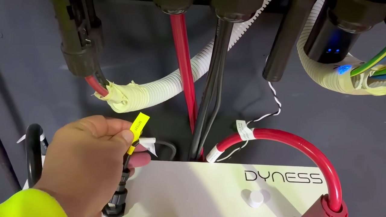 Cable de comunicaciones CAN con etiqueta amarilla para batería Dyness