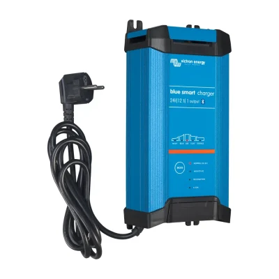 Cargador de Baterías Victron Blue Smart IP22 24V 12A (1 salida) - CuencaSolar