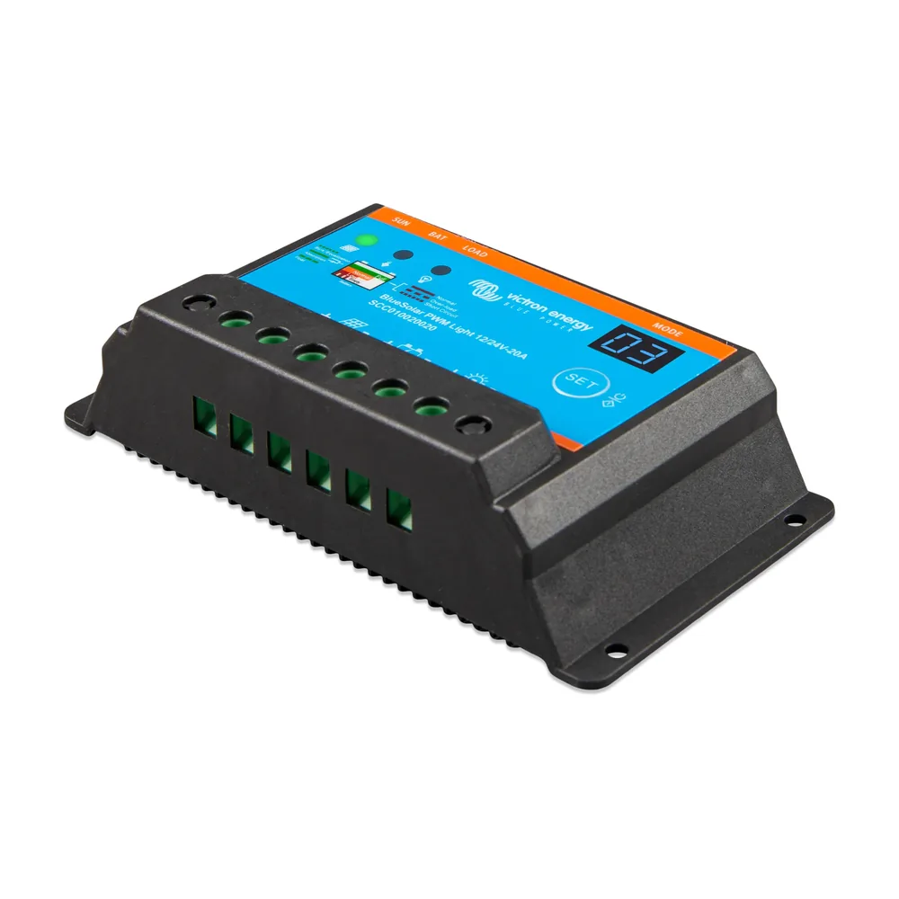 SCC010020020_BlueSolarPWM-LightChargeController12-24V-20Aleft