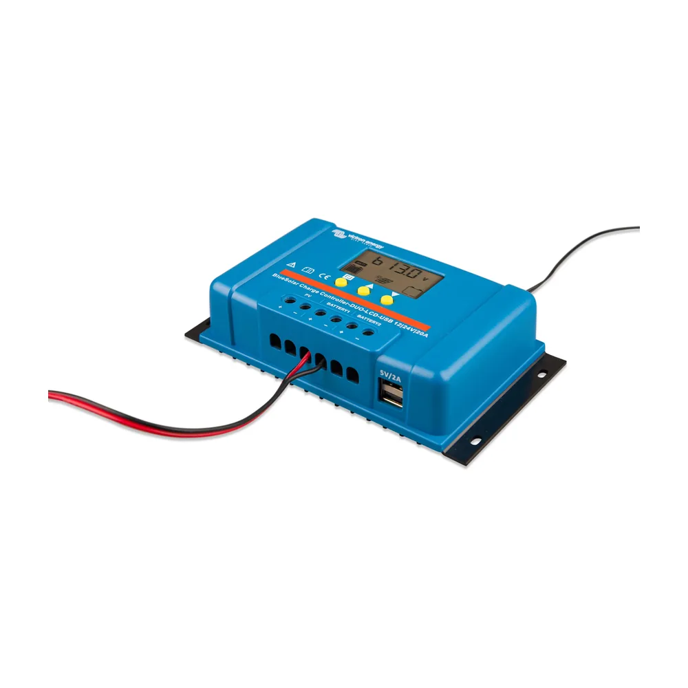 BlueSolarChargeControllerDUOLCDUSB12-24V-20Afrontleftdisplay