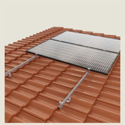 Kit de estructura Sunfer para 17 paneles solares en vertical – tejado de teja con salvatejas reforzados - CuencaSolar